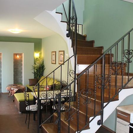 Apartmany Pri Auparku Piest'any Ngoại thất bức ảnh