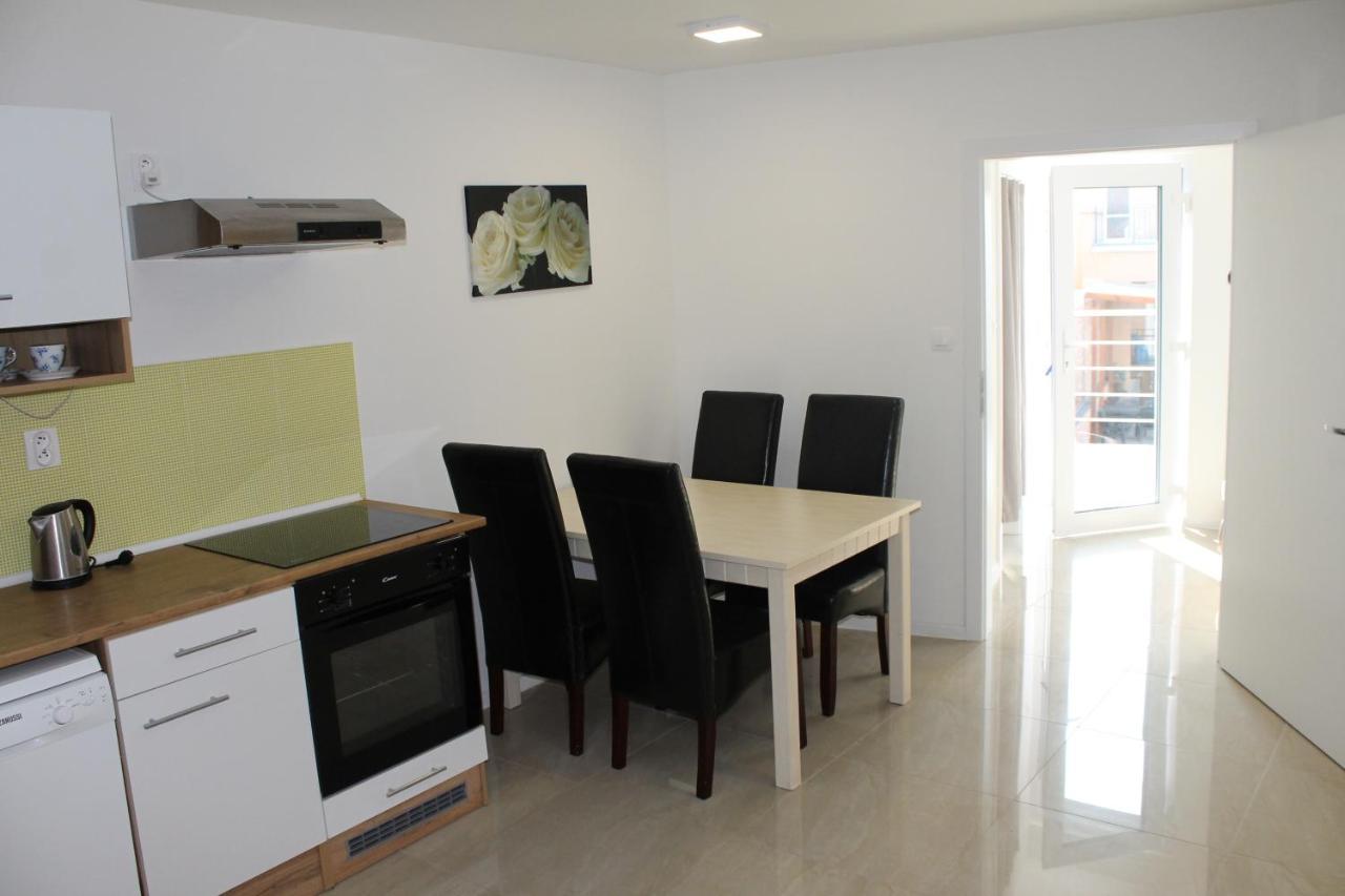 Apartmany Pri Auparku Piest'any Ngoại thất bức ảnh