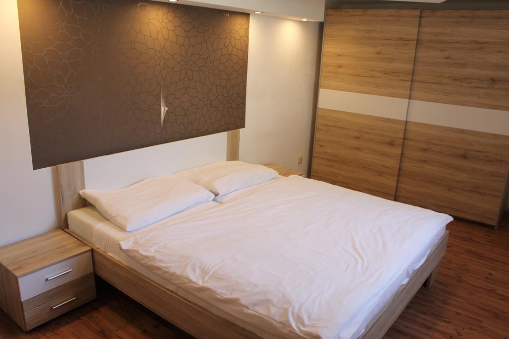 Apartmany Pri Auparku Piest'any Ngoại thất bức ảnh
